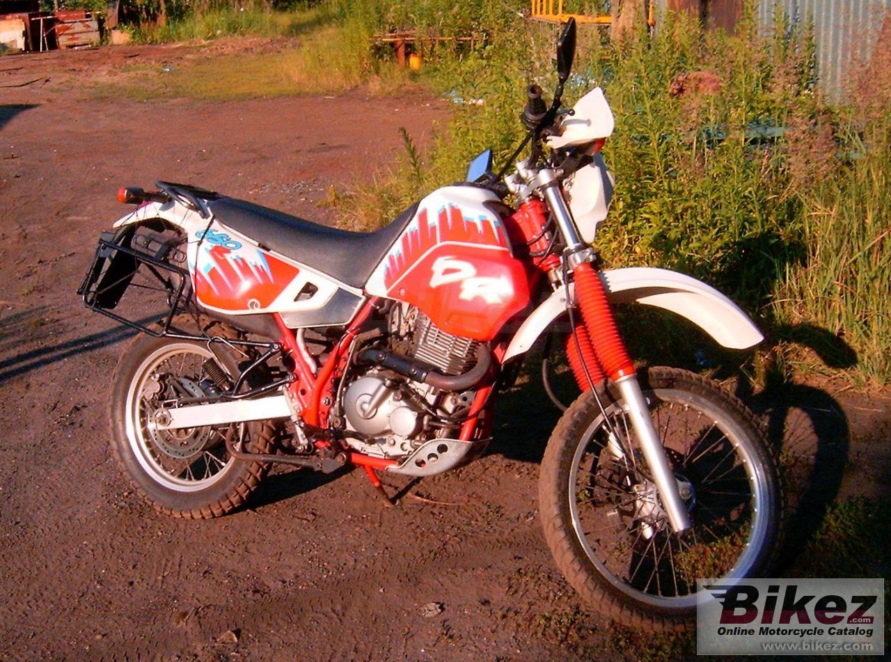 Big  dr 650 r dakar picture and wallpaper from Bikez.com